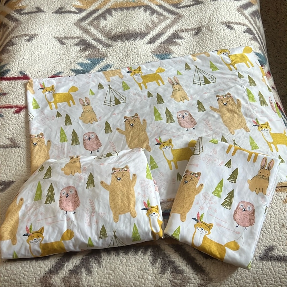 Pillowfort Twin sheet set with woodland creatures for girls bedroom